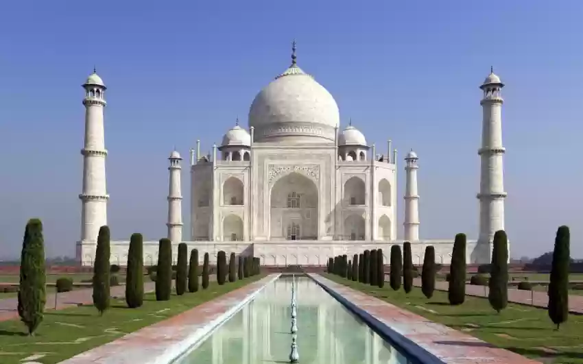 Taj Mahal: A Monument to Eternal Love and Architectural Marvel